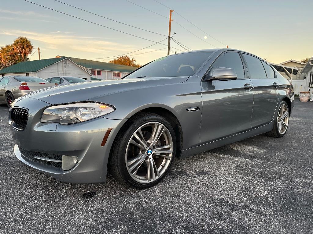 2013 BMW 5 Series 528i