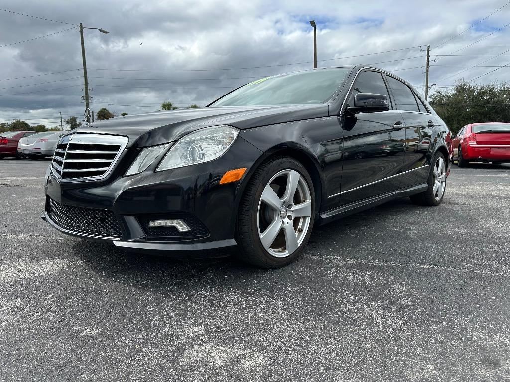 2011 Mercedes-Benz E-Class's photo