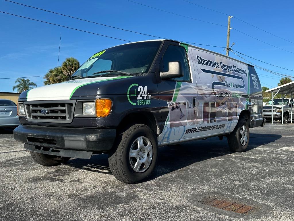 2005 Ford Econoline Van Commercial