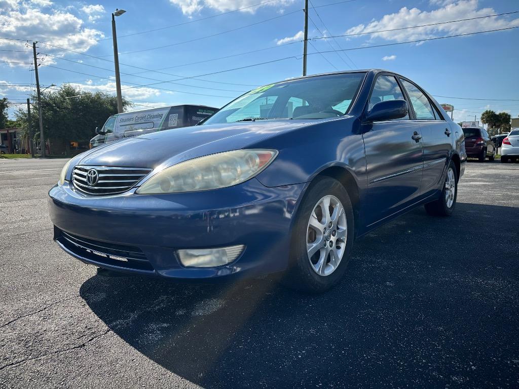 2005 Toyota Camry XLE V6 5AT's photo
