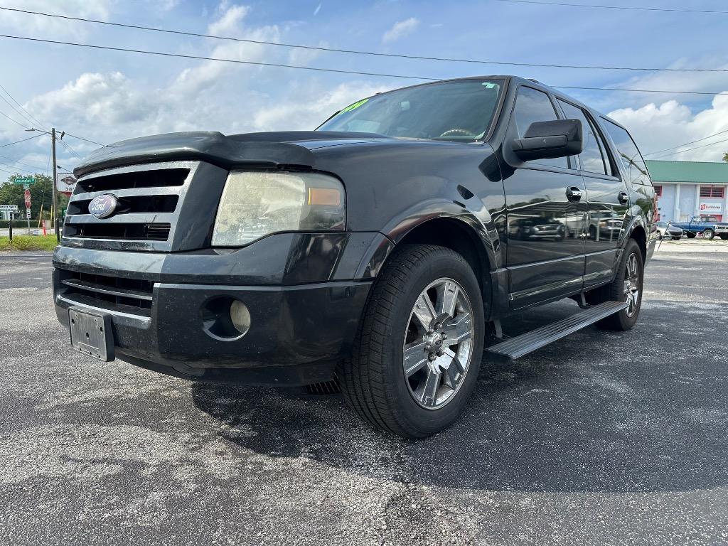 2010 Ford Expedition Limited's photo